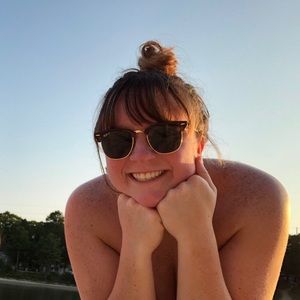 Meet your Posher, Cecilia